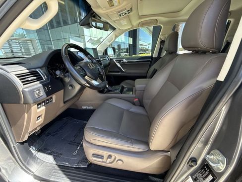 Used 2023 Lexus GX 460 Luxury w/ Sport Design Package image 30