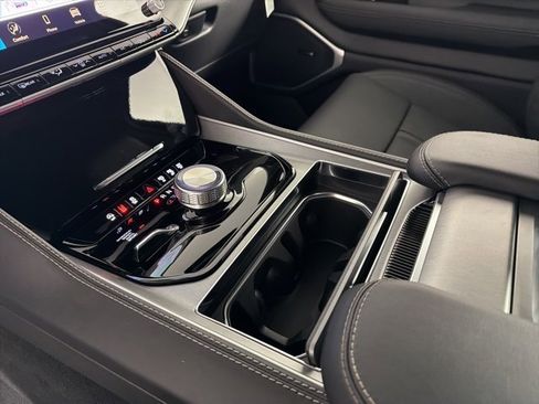 New 2026 Jeep Grand Wagoneer w/ Premium Group I image 21