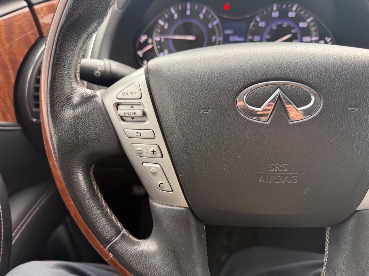 Used 2018 INFINITI QX80 4WD w/ Driver Assistance Package image 19