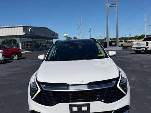 Used 2023 Kia Sportage SX AWD/4WD image 2