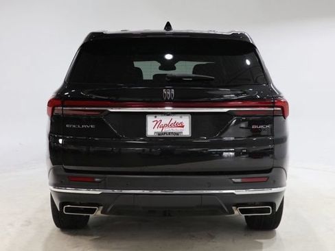 Used 2025 Buick Enclave Preferred FWD image 7