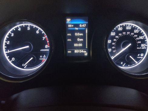 Used 2019 Toyota Camry LE FWD image 23