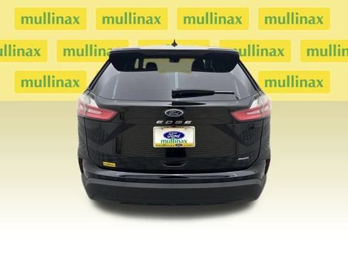 New 2024 Ford Edge SE image 15