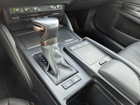 Used 2020 Lexus ES 300h w/ Premium Package image 20