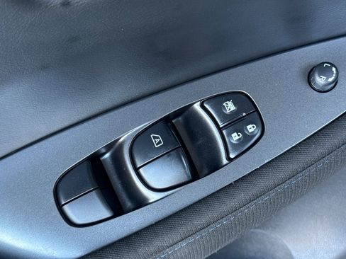 Used 2023 Nissan Leaf S FWD image 10