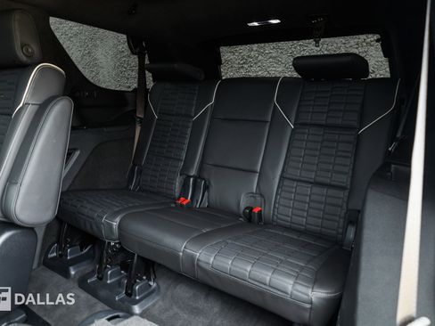 Used 2025 Cadillac Escalade V w/ LPO, ONYX Package AWD/4WD image 33