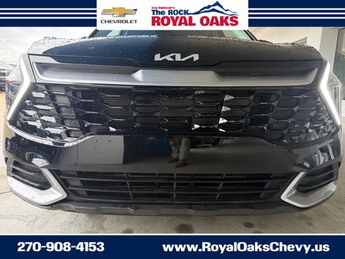 Used 2025 Kia Sportage EX FWD image 10