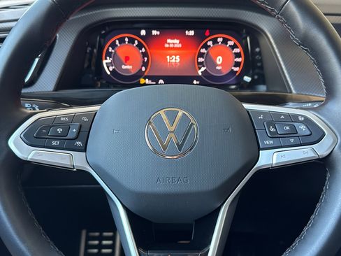 New 2025 Volkswagen Atlas Peak Edition SE image 21