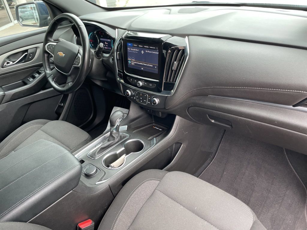 Used 2022 Chevrolet Traverse LT FWD image 21