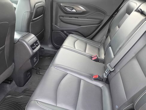 Certified 2022 GMC Terrain SLT image 12