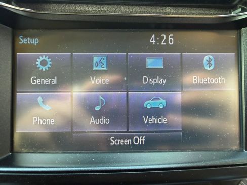 Used 2018 Toyota RAV4 LE AWD/4WD image 19