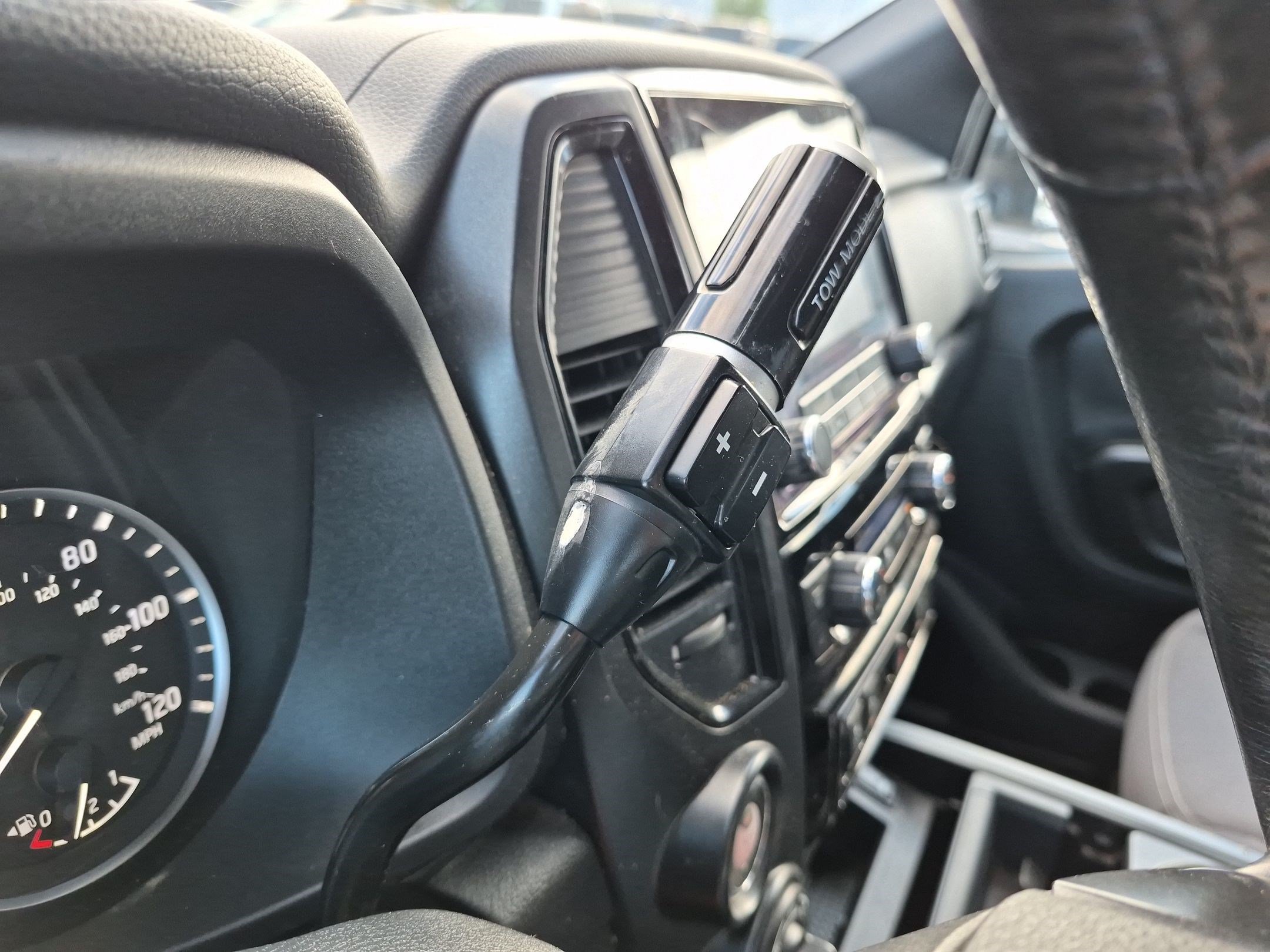 Used 2023 Nissan Titan SV w/ SV Convenience Package AWD/4WD image 28
