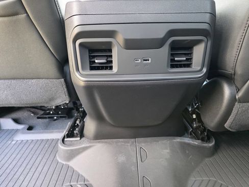 New 2026 Chevrolet Silverado 1500 LT Trail Boss w/ LT Trail Boss Premium Package AWD/4WD image 19