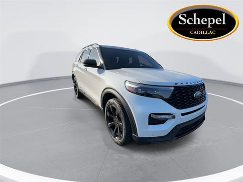 Used 2020 Ford Explorer ST w/ ST Street Pack image 2
