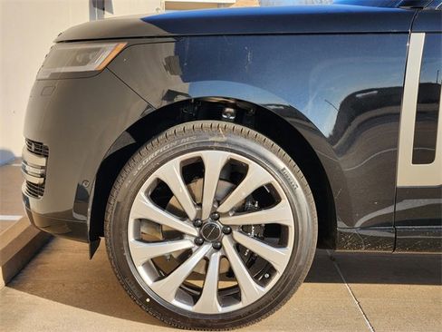 New 2026 Land Rover Range Rover SE image 6