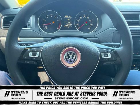 Used 2016 Volkswagen Jetta SE FWD image 21