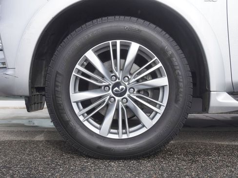 Used 2018 INFINITI QX80 4WD w/ Driver Assistance Package image 32