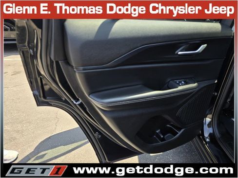 Certified 2025 Jeep Grand Cherokee Altitude AWD/4WD image 26
