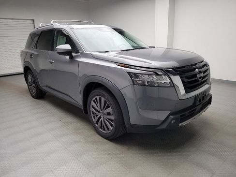 Used 2022 Nissan Pathfinder SL w/ SL Premium Package AWD/4WD image 13