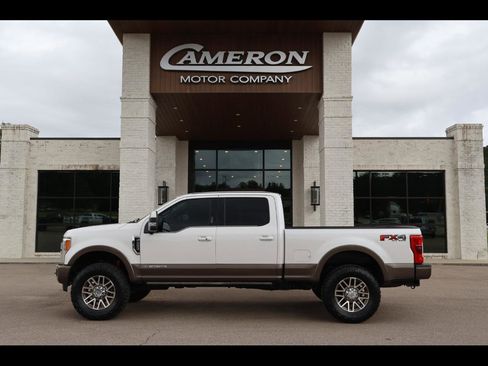 Used 2017 Ford F250 King Ranch w/ King Ranch Ultimate Package AWD/4WD image 1