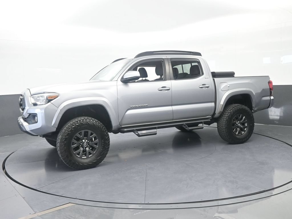 Used 2021 Toyota Tacoma SR5 w/ SR5 Appearance Package (SM) RWD image 2