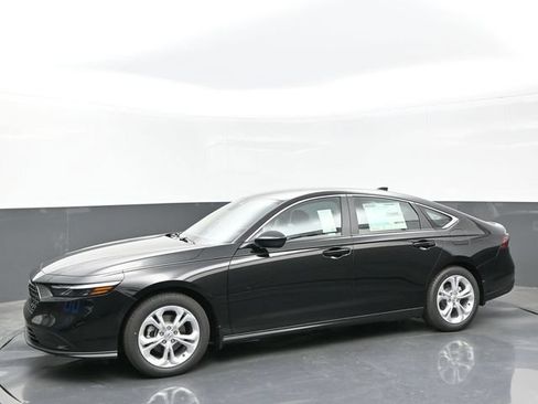 Certified 2025 Honda Accord LX image 2