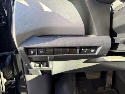 Used 2021 Toyota Sienna LE image 16