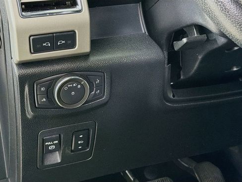 Used 2015 Ford F150 Lariat w/ Equipment Group 501A Mid image 12