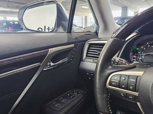 Used 2022 Lexus RX 350L Luxury image 22
