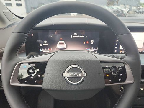 New 2025 Nissan Murano Platinum image 17