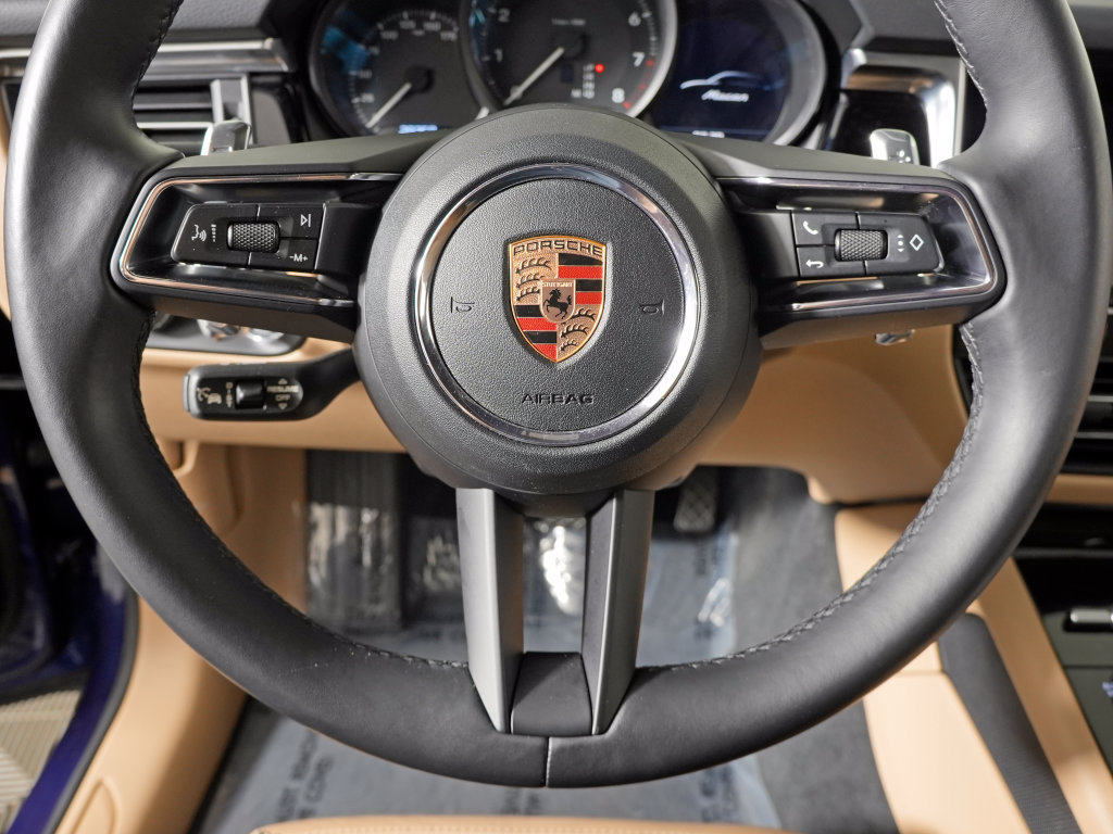 Certified 2024 Porsche Macan w/ Premium Plus Package AWD/4WD image 28