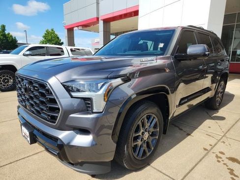 Certified 2024 Toyota Sequoia Platinum AWD/4WD image 6