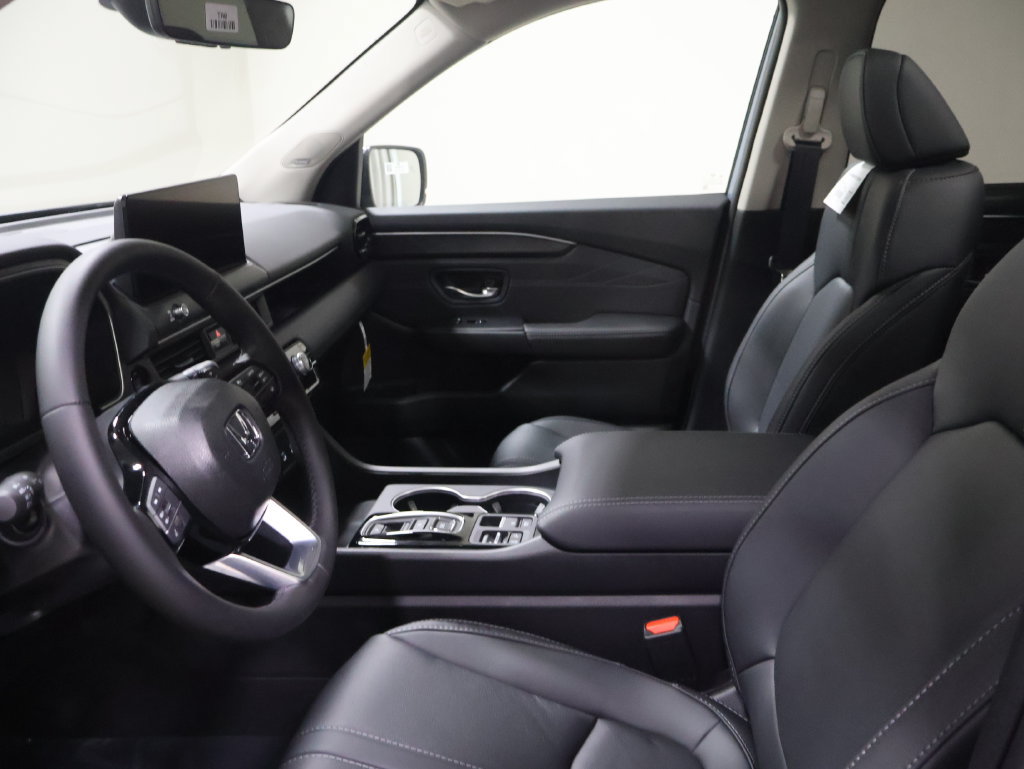 New 2026 Honda Pilot Touring image 7