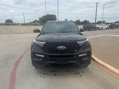 Used 2023 Ford Explorer ST w/ Equipment Group 401A AWD/4WD image 2