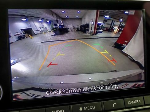 Used 2024 Nissan Rogue SV image 19