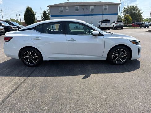 Used 2024 Nissan Sentra SV FWD image 6