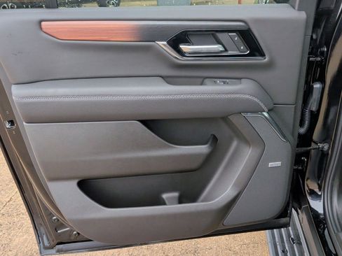 New 2026 GMC Yukon XL Denali w/ Sun & Power Step Package AWD/4WD image 34