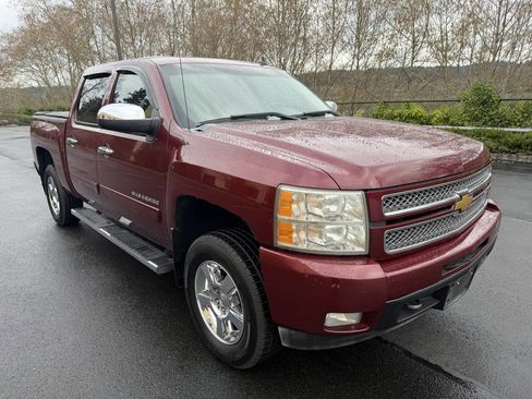 Used 2013 Chevrolet Silverado 1500 LTZ w/ Chrome Essentials Package image 3