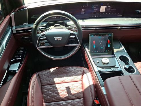 Used 2025 Cadillac Escalade Sport w/ Touring Package AWD/4WD image 12