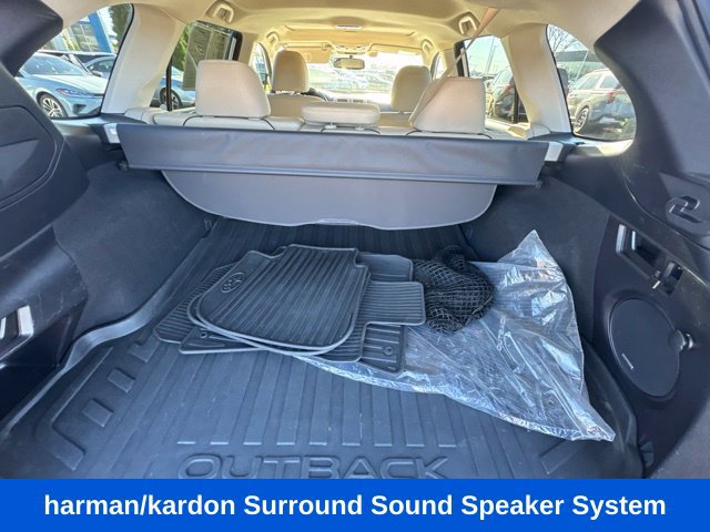 Used 2016 Subaru Outback 2.5i Limited AWD/4WD image 6