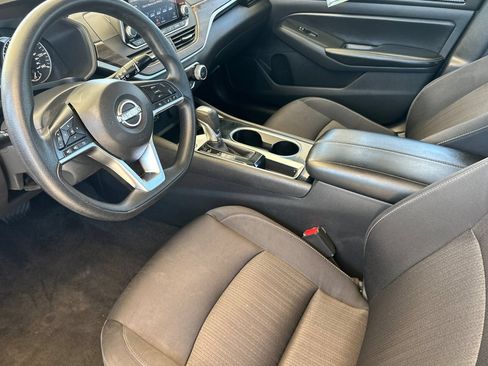 Used 2024 Nissan Altima 2.5 SV FWD image 10