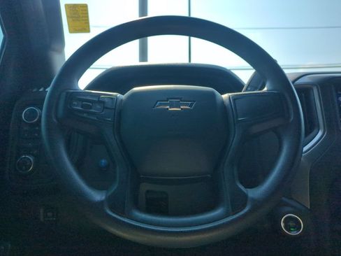 Used 2025 Chevrolet Silverado 1500 Custom Trail Boss AWD/4WD image 15