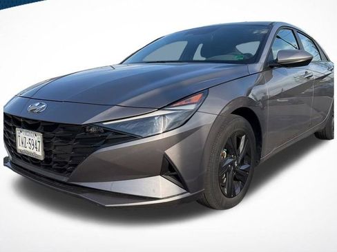 Used 2023 Hyundai Elantra SEL w/ Cargo Package FWD image 1