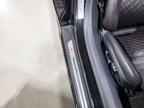 Used 2021 Audi R8 V10 w/ Premium Package image 30