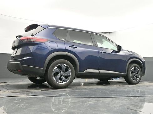 Used 2025 Nissan Rogue SV image 41