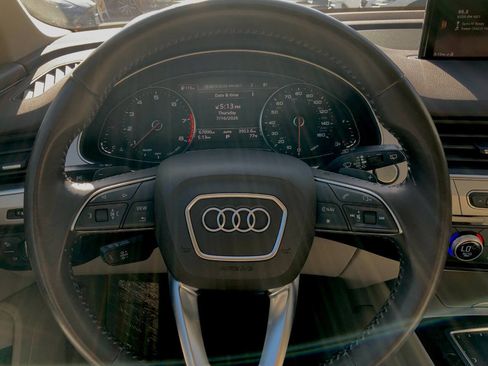 Used 2019 Audi Q7 2.0T Premium w/ Convenience Package AWD/4WD image 9