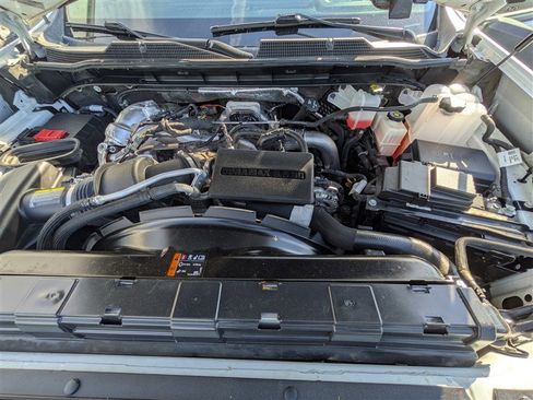 Used 2024 Chevrolet Silverado 2500 LT w/ Convenience Package AWD/4WD image 16