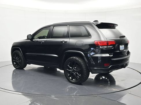 Used 2021 Jeep Grand Cherokee Laredo X AWD/4WD image 7