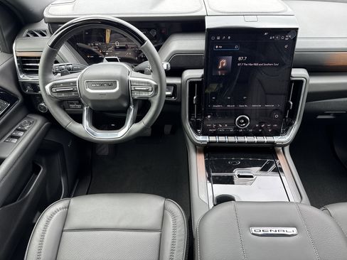 New 2026 GMC Yukon XL Denali w/ Denali Reserve Package image 18