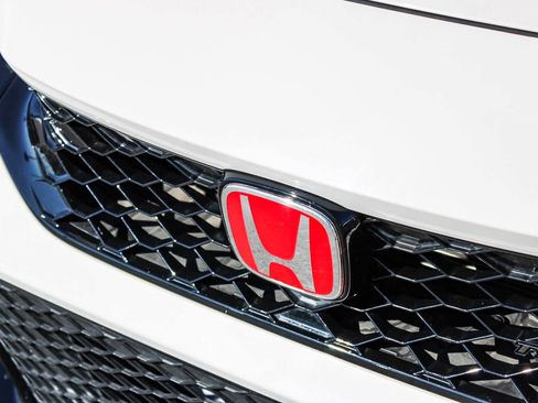 Used 2023 Honda Civic Type R image 11